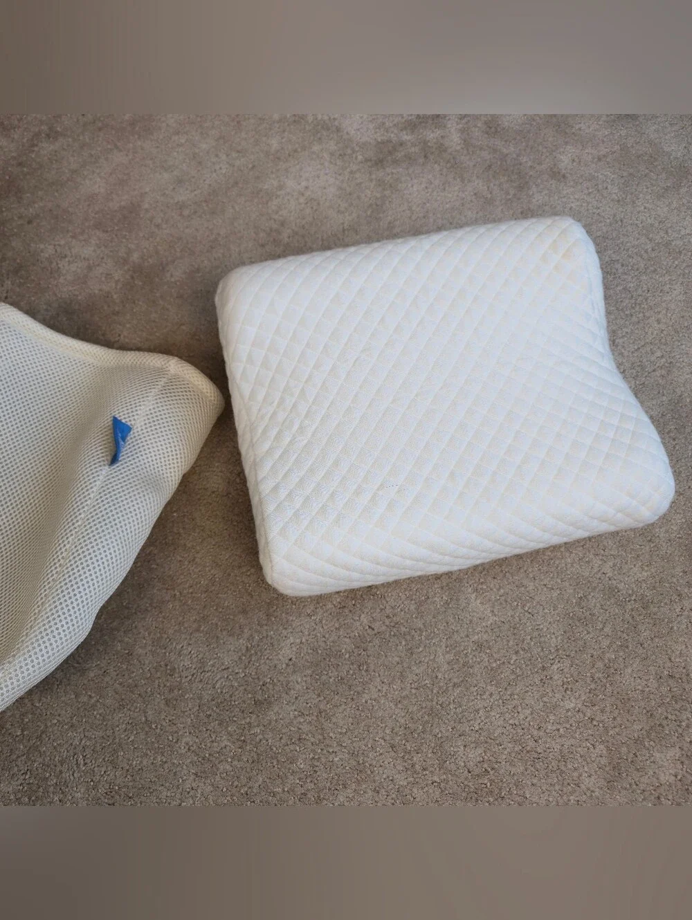 AEROMAX travel contour memory foam Neck Pillow